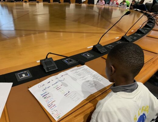 Du stade à l’hémicycle