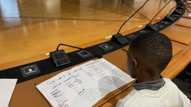 Du stade à l’hémicycle